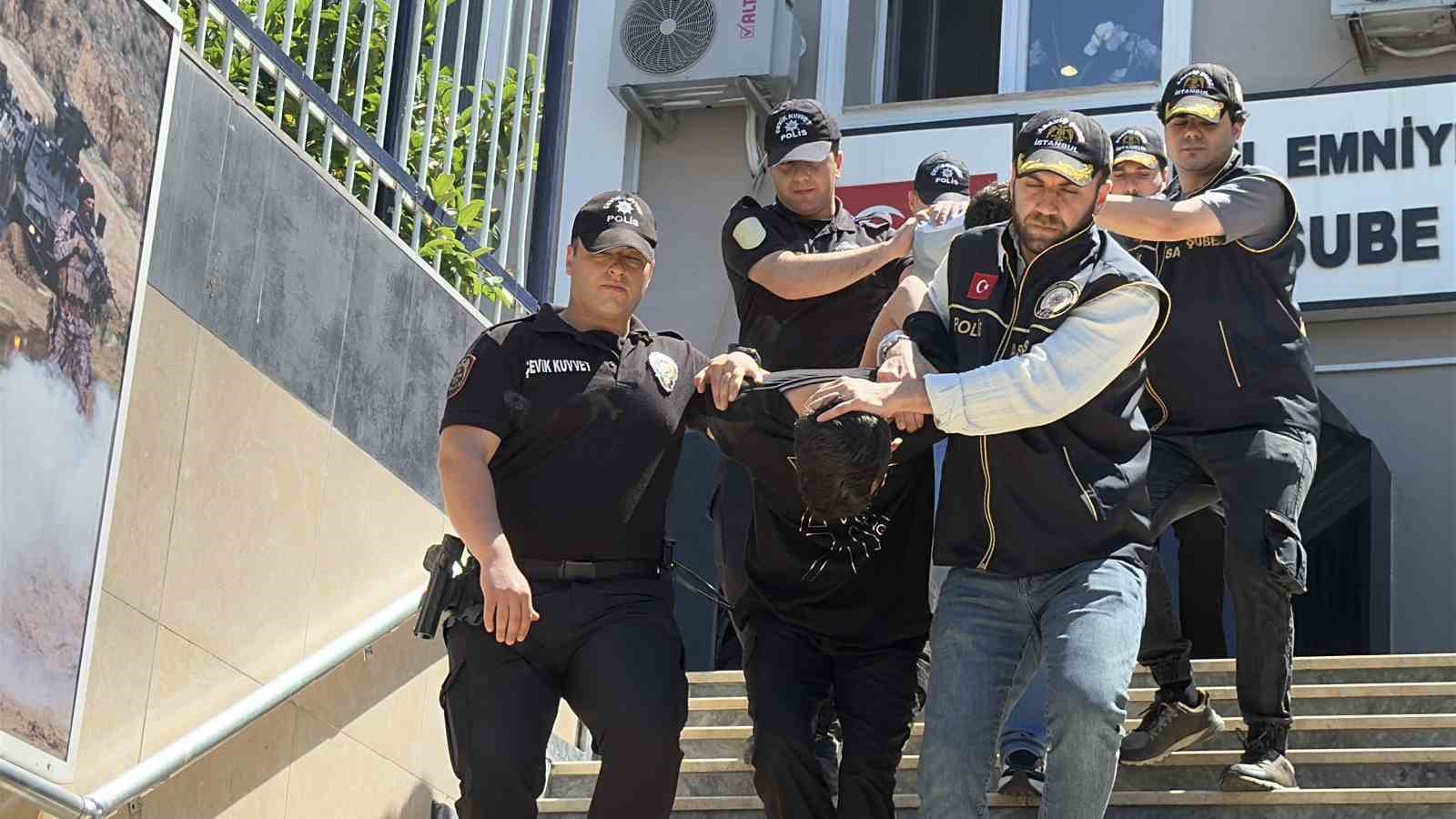 İBB yöneticisi Karaal’in kaçırılmasına ilişkin gözaltına alınan 12 kişi adliyeye sevk edildi 8 ibb yoneticisi karaalin kacirilmasina iliskin gozaltina alinan 12 kisi adliyeye sevk edildi 4