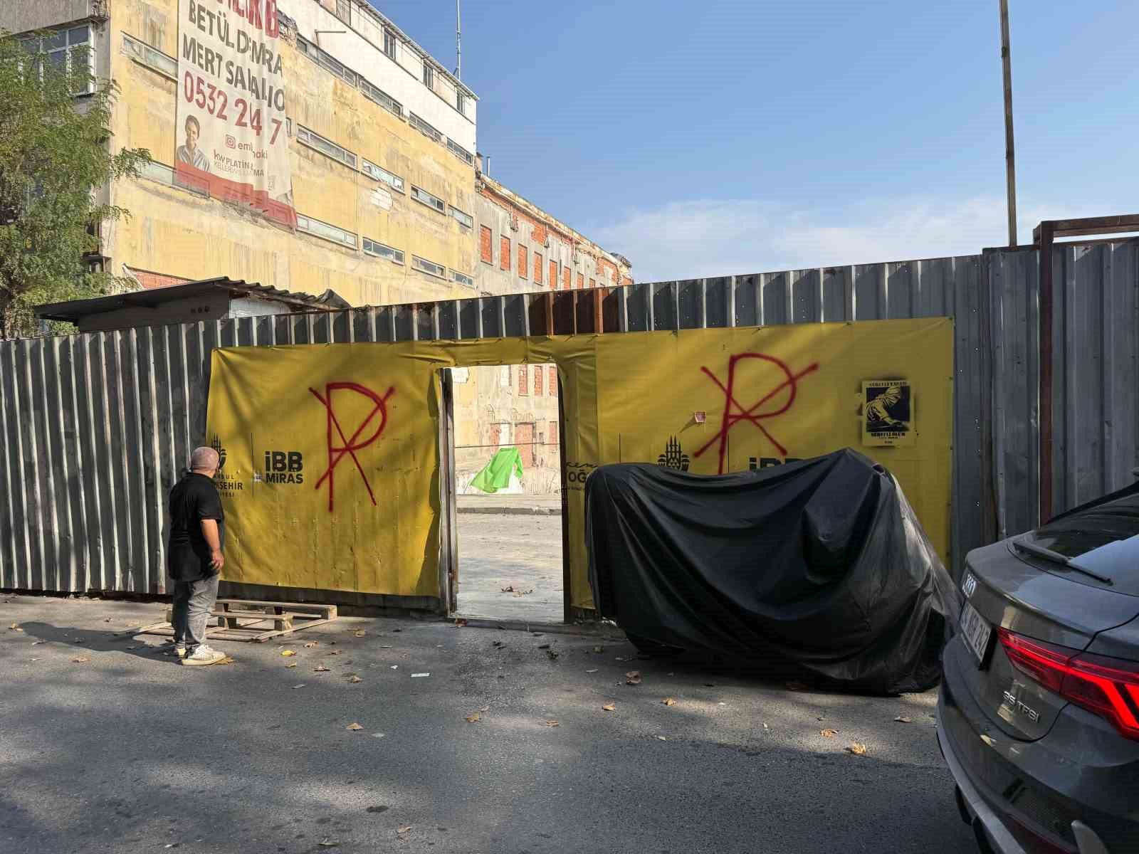 ibbnin otopark eziyeti mercan ve karakoyde esnaf dukkan kapatiyor 4 vsYgmWup