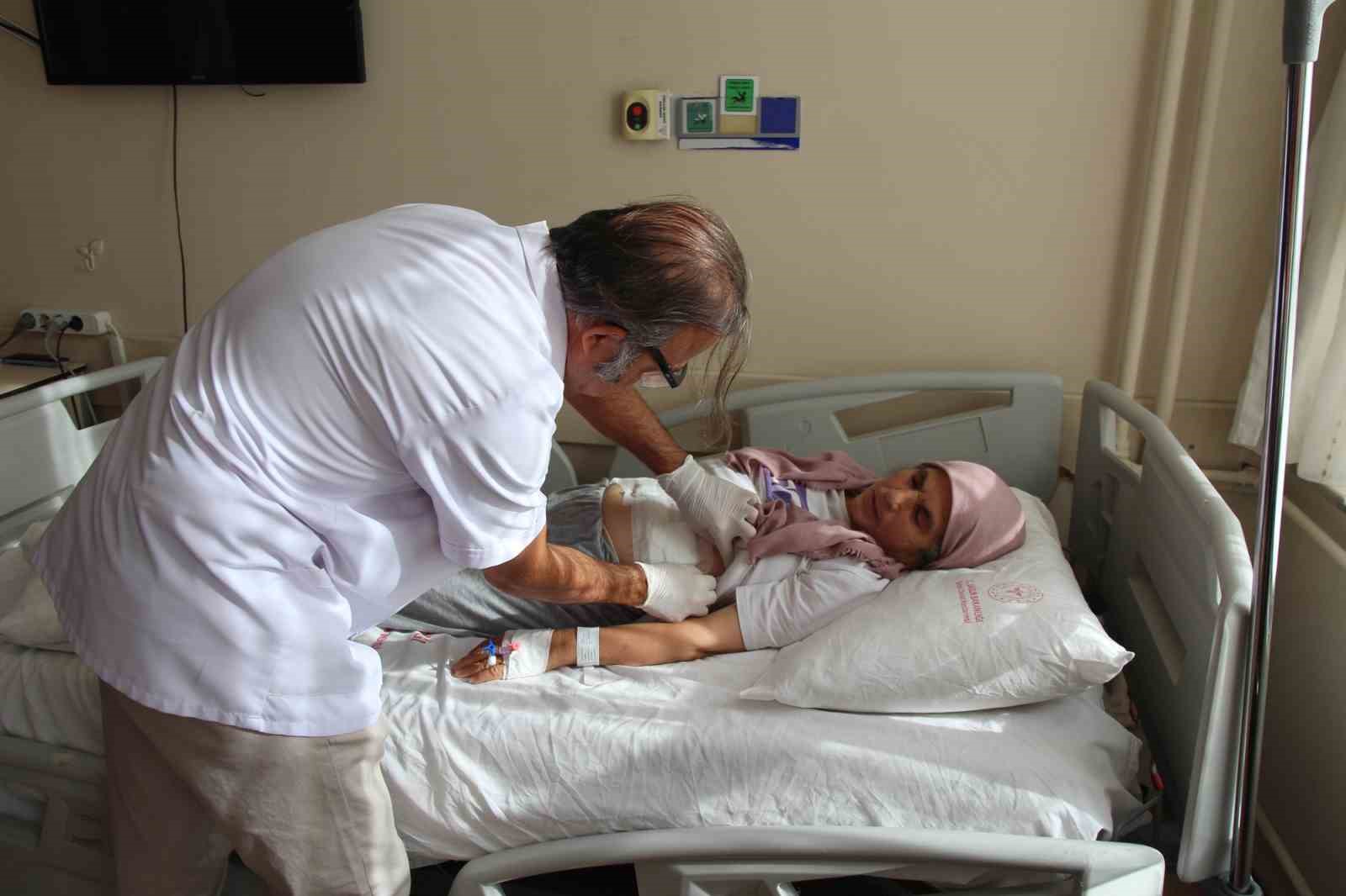 İç organları ters olan hastanın safra kesesi ameliyatı başarıyla yapıldı 6 ic organlari ters olan hastanin safra kesesi ameliyati basariyla yapildi 2 AzvGgqCq