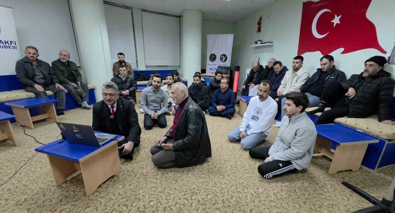 icisleri bakan yardimcisi ali celik kutahyadaki sahur programina canli baglantiyla katildi 4 GIYvKdvw