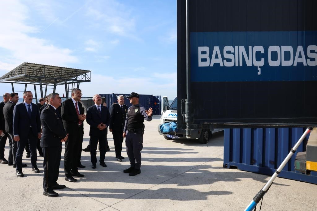 icisleri bakan yardimcisi celik deniz polisi egitim merkezinde incelemelerde bulundu 2