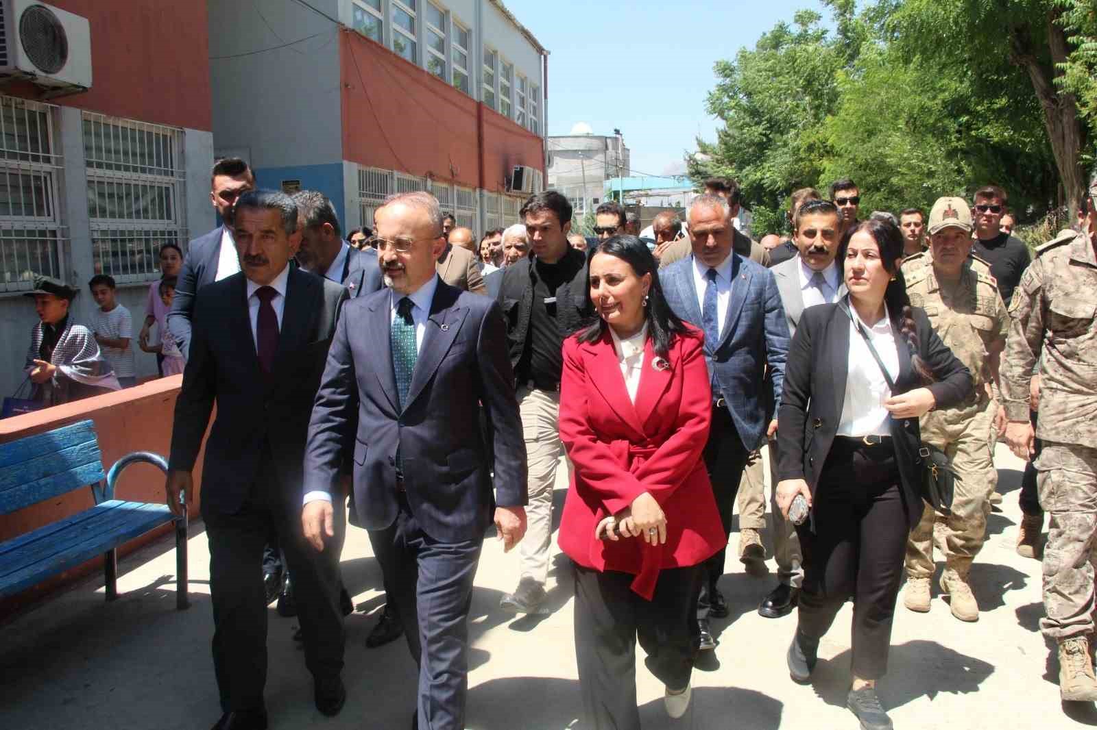 icisleri bakan yardimcisi turan sirnak terorle degil kitapla ve basariyla anilacak 5
