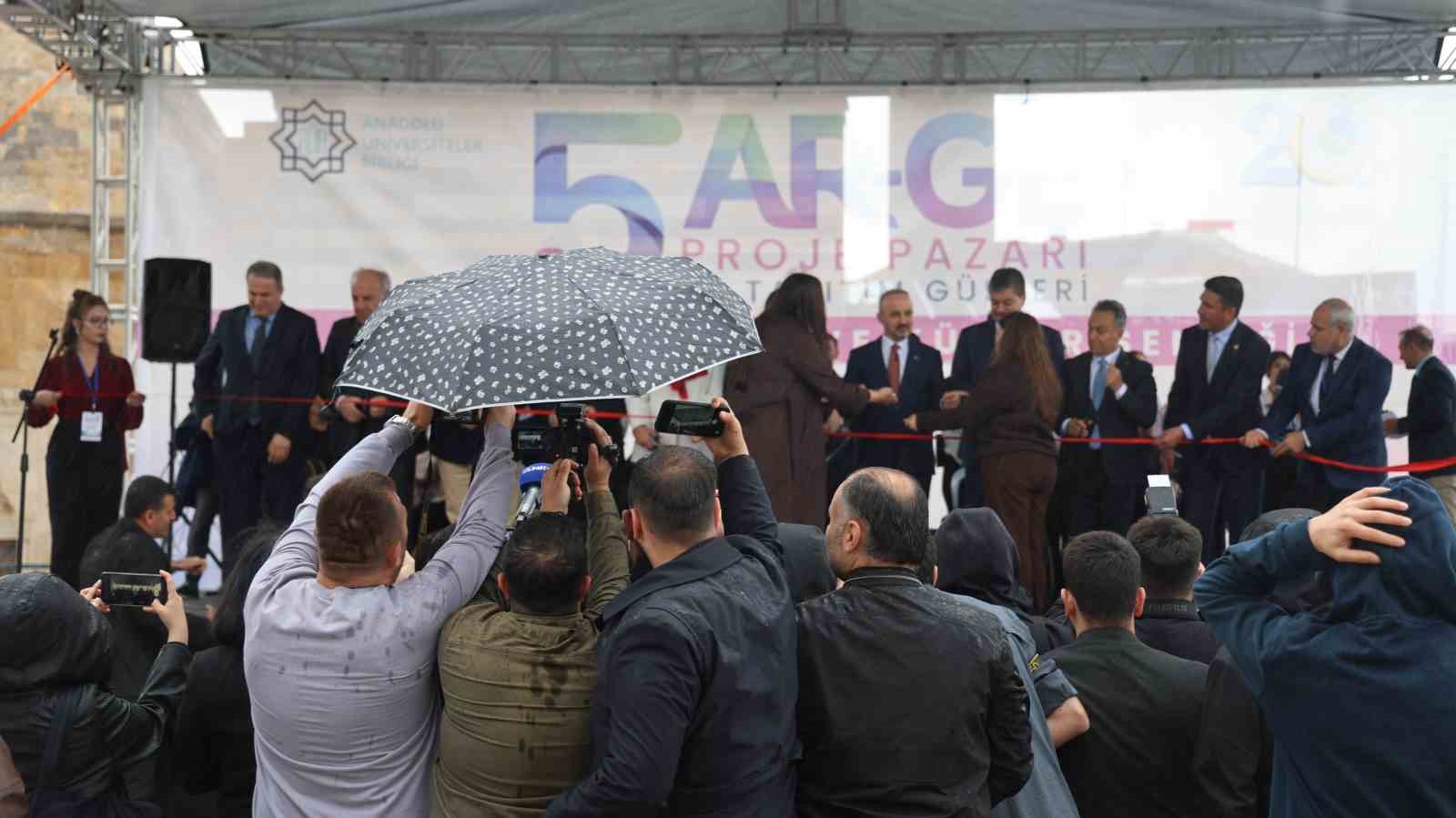 icisleri bakan yardimcisi turan teror uyusturucu ve cete konularini kapatmak istiyoruz 2 pgvYF4Jl