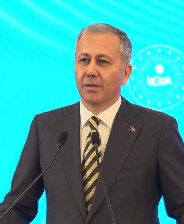 icisleri-bakani-ali-yerlikaya-istanbulda-339-suc-orgutunu-cokerttik-6-bin-31-sahsi-tutukladik-ZvCM2hnq.jpg