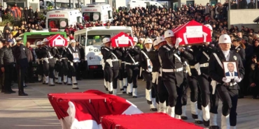 icisleri-bakani-ali-yerlikaya-kahraman-polislerimiz-milletimize-pusu-kuranlarin-tuzaklarini-baslarina-yikti-sN754OtW.jpg