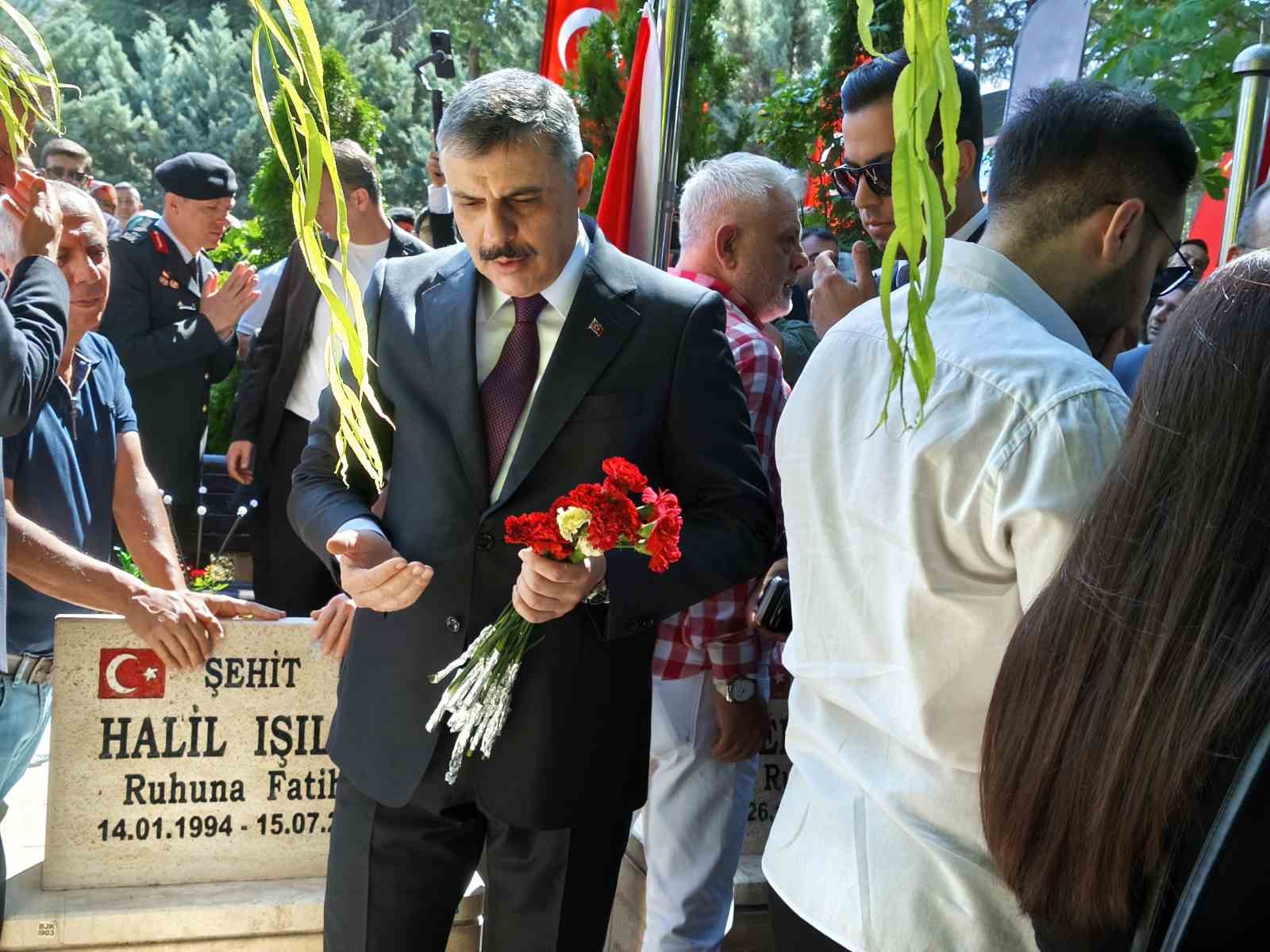 icisleri bakani ciftci 15 temmuz sehitligindeki anma programina katildi 0 KCvRc7pi