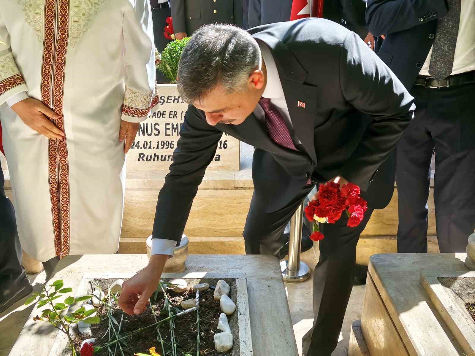 icisleri bakani ciftci 15 temmuz sehitligindeki anma programina katildi 9 aQgMBC9r