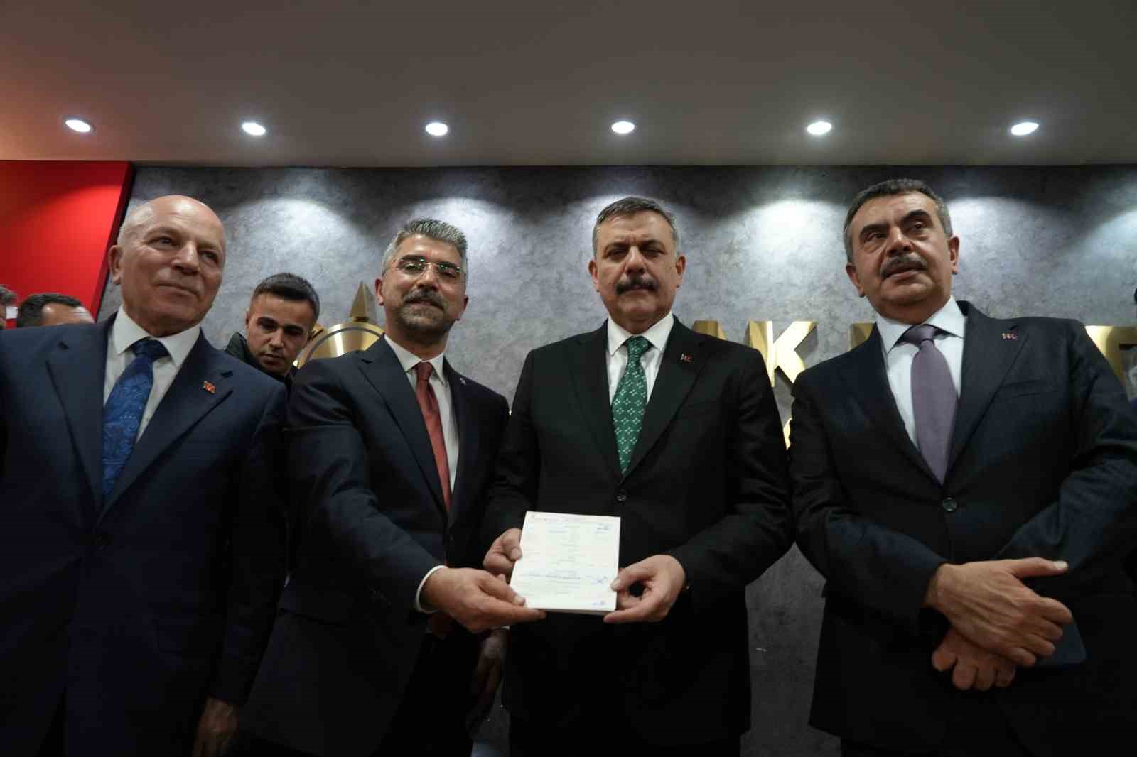 icisleri bakani ciftci ak parti uyelik giris beyannamesini imzaladi 0 ftPssU4S