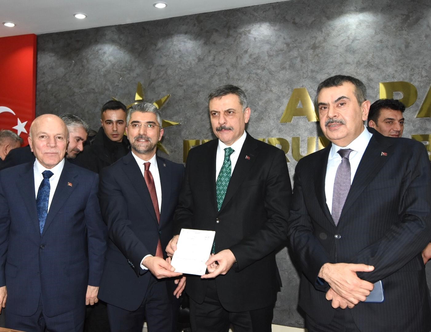 icisleri bakani ciftci ak parti uyelik giris beyannamesini imzaladi 4