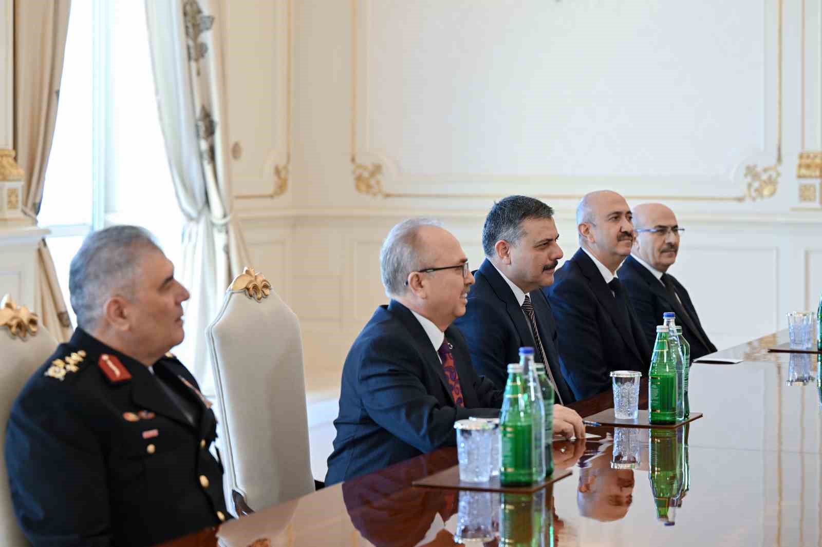 icisleri bakani ciftci azerbaycan cumhurbaskani aliyev tarafindan kabul edildi 1 Bf9NpC7a