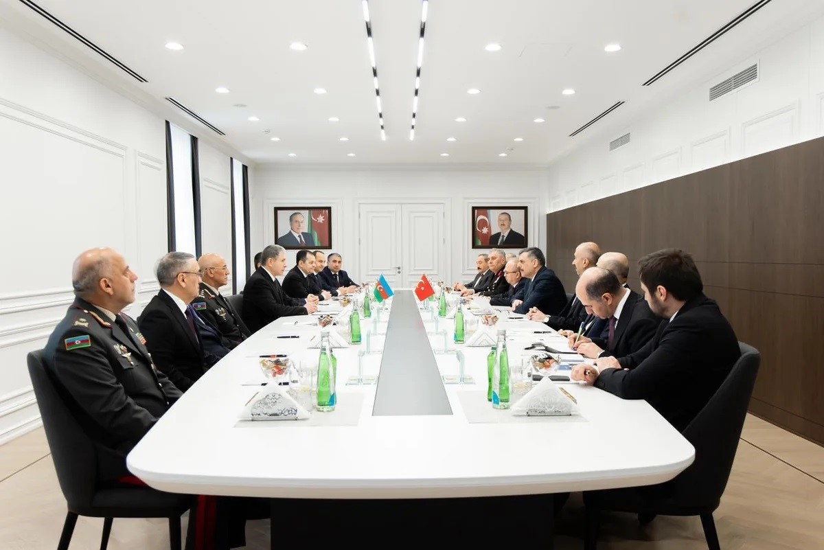İçişleri Bakanı Çiftçi, Azerbaycanlı mevkidaşı Eyvazov ile bir araya geldi 4 icisleri bakani ciftci azerbaycanli mevkidasi eyvazov ile bir araya geldi 0 18sUAXr7