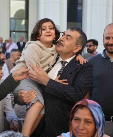 icisleri-bakani-ciftci-bu-vatan-alevisiyle-sunnisiyle-turkuyle-kurduyle-cerkeziyle-buyuk-bir-milletin-ortak-jOW4jumO.jpg