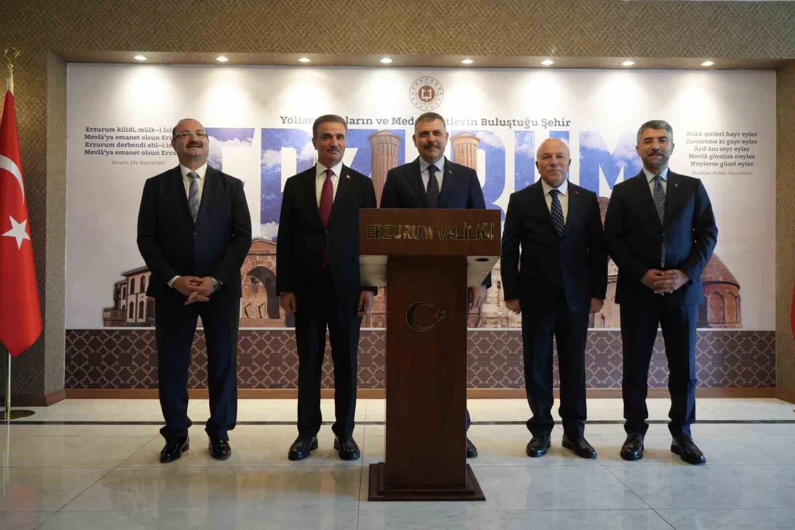 icisleri bakani ciftci erzurum valiliginde il yoneticileri ile bir araya geldi 5 XcmIOt4G