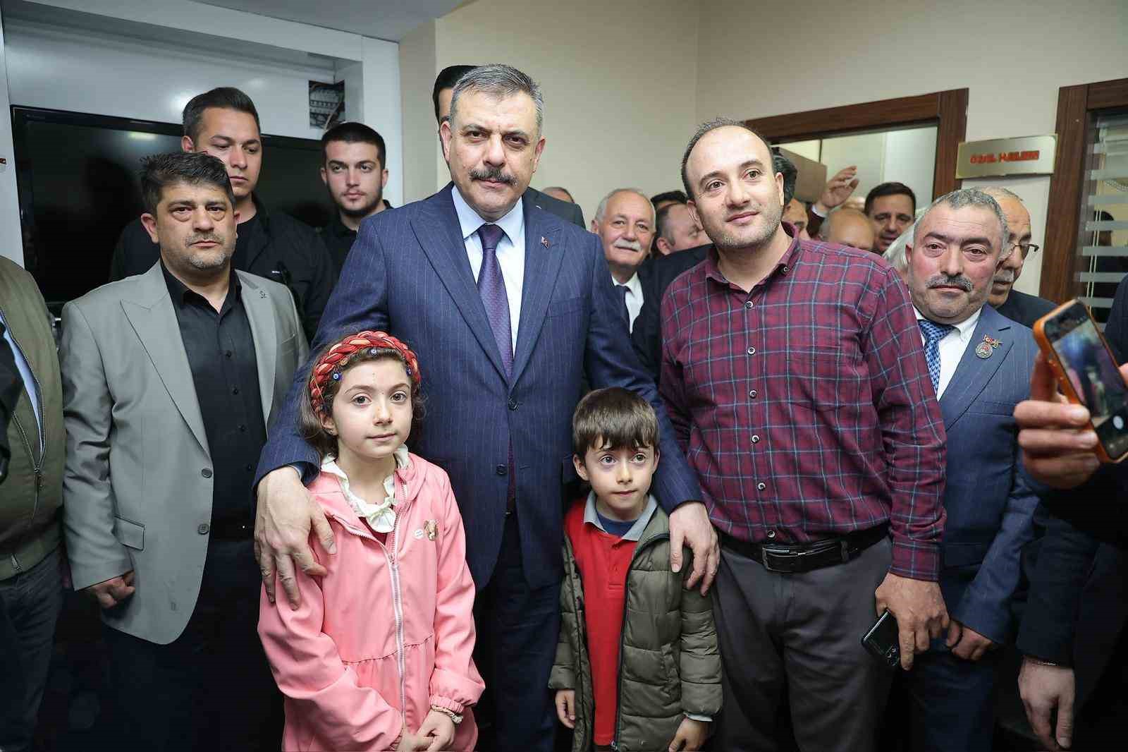 İçişleri Bakanı Çiftçi: "Eser ve hizmet siyasetinden ayrılmadan ülkemizi her alanda daha güçlü yarınlara taşıyacağız" 9 icisleri bakani ciftci eser ve hizmet siyasetinden ayrilmadan ulkemizi her alanda daha guclu yarinlara putHKwtB