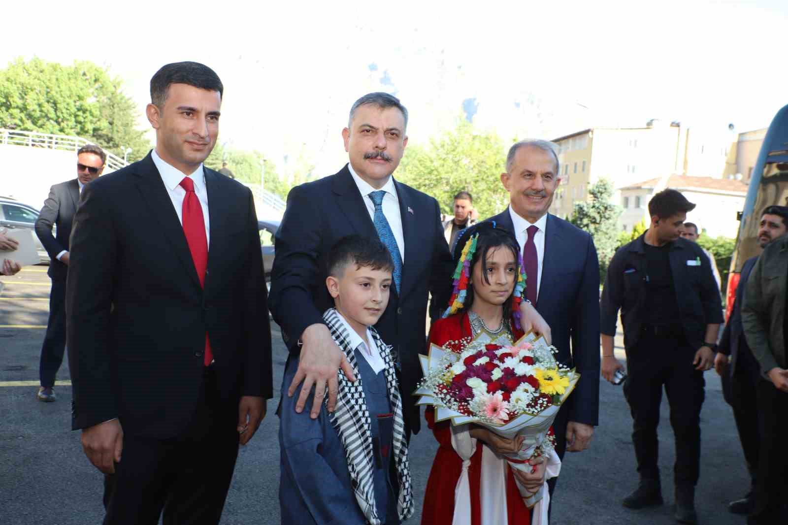 icisleri bakani ciftci hakkaride 0 pLKqNS5O