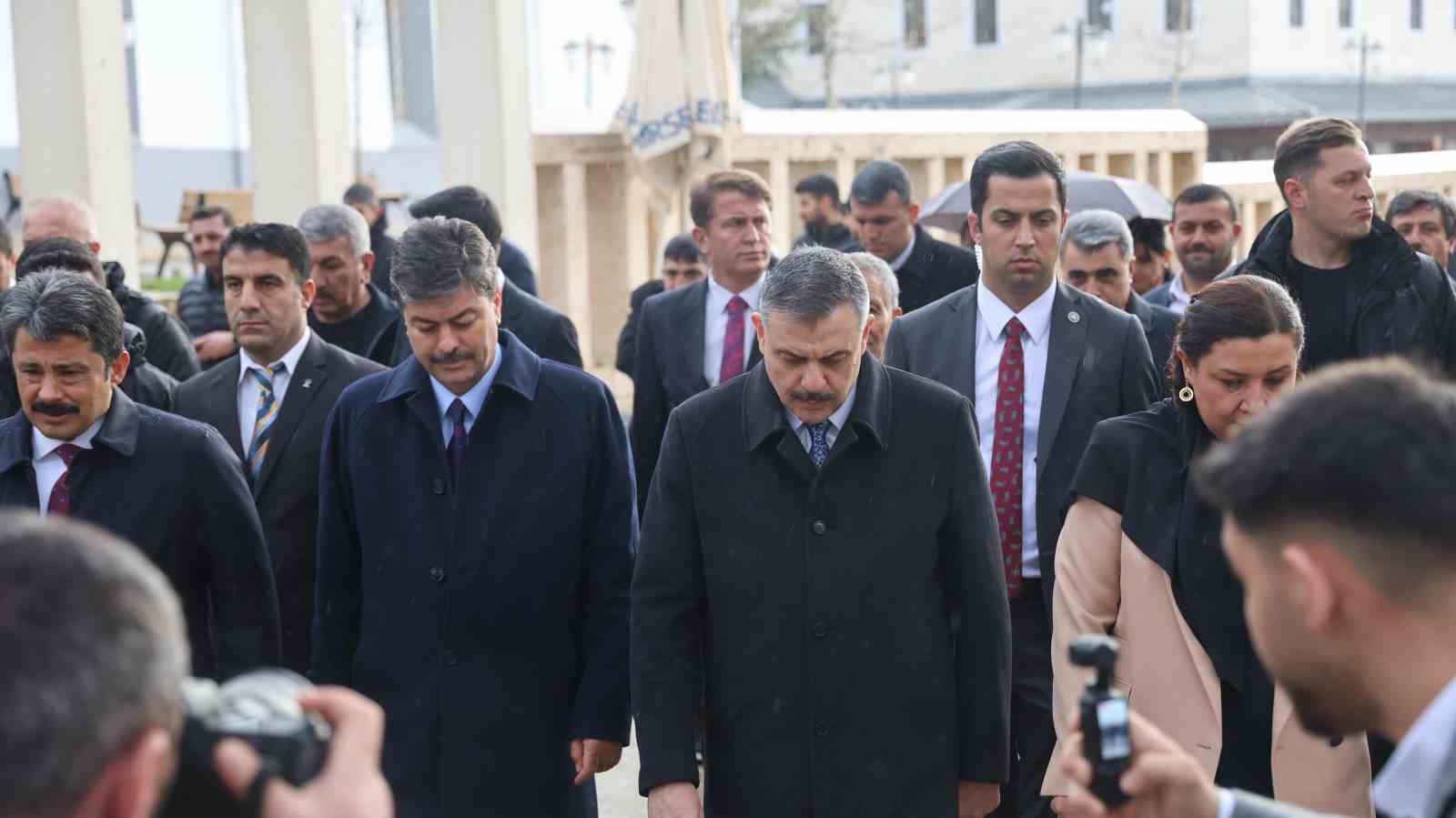 icisleri bakani ciftci herkes endise icerisindeyken bizim oyle bir tasamiz yok basimizda bir dunya H9tAtyfJ