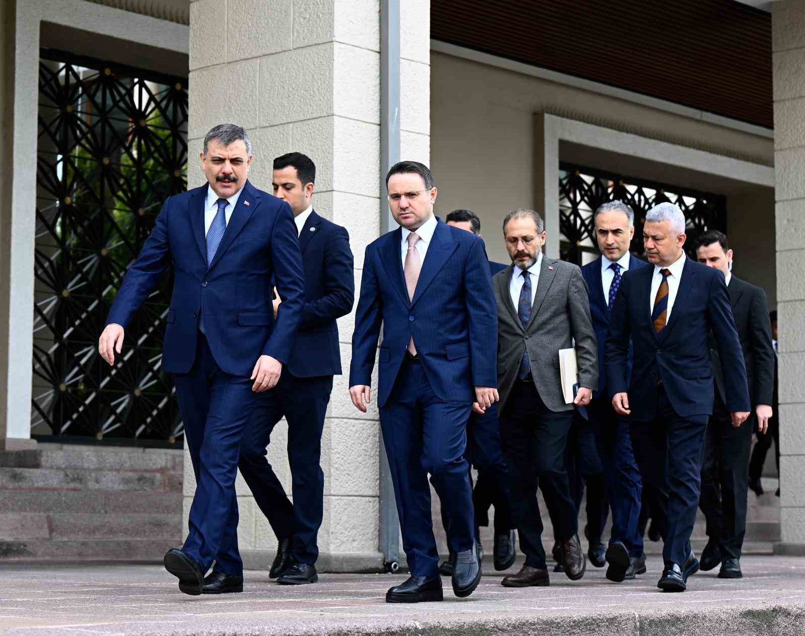 icisleri bakani ciftci ile adalet bakani gurlek bir araya geldi 0 a38a7Ad4