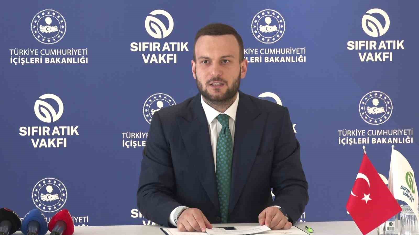 İçişleri Bakanı Çiftçi: "Sıfır atık konusunda Sıfır Atık Vakfımızla beraber iş ve güç birliği yapıyoruz" 9 icisleri bakani ciftci sifir atik konusunda sifir atik vakfimizla beraber is ve guc birligi ThgRNhyy