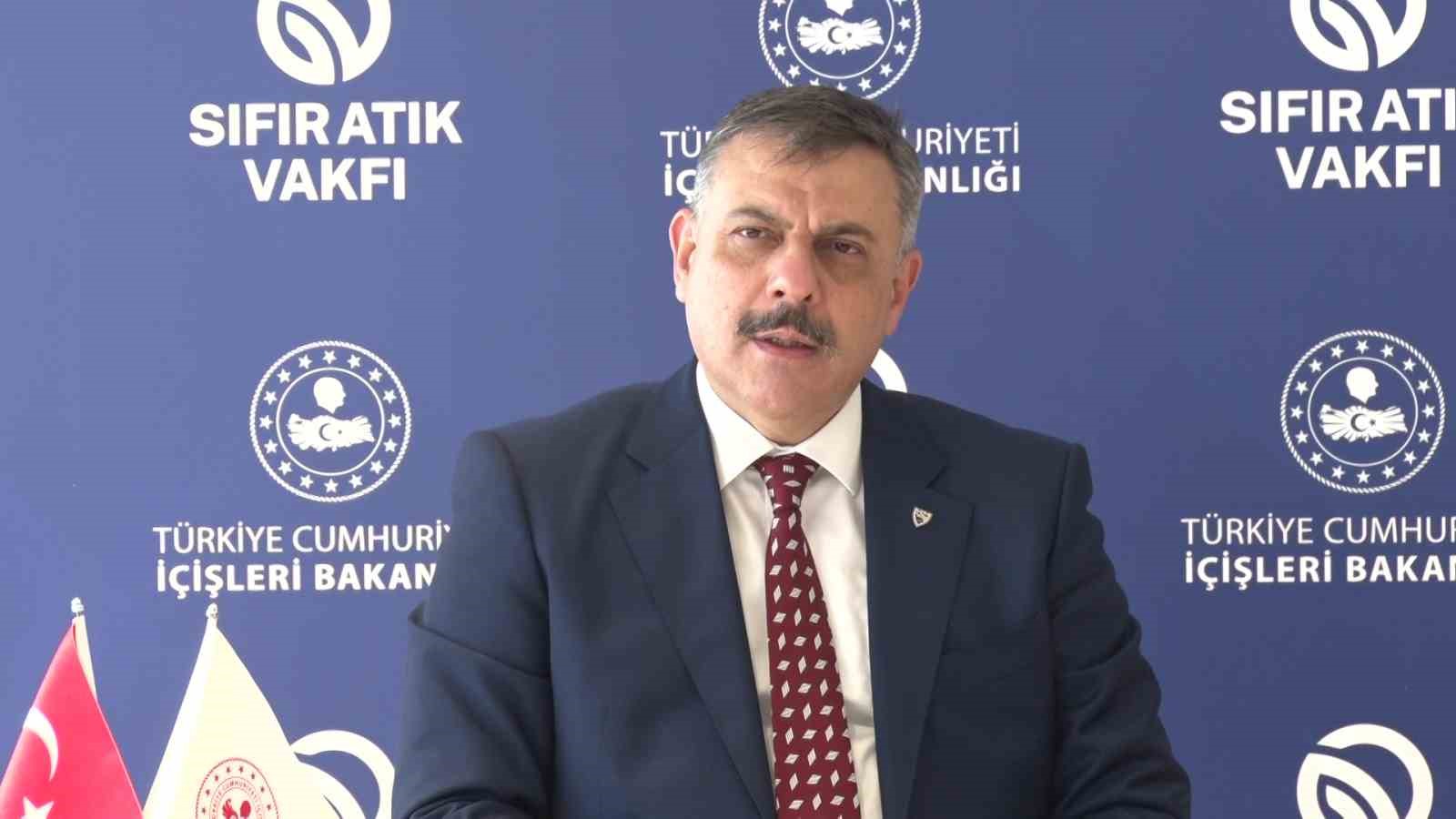 İçişleri Bakanı Çiftçi: "Sıfır atık konusunda Sıfır Atık Vakfımızla beraber iş ve güç birliği yapıyoruz" 7 icisleri bakani ciftci sifir atik konusunda sifir atik vakfimizla beraber is ve guc birligi WQXQvhSu