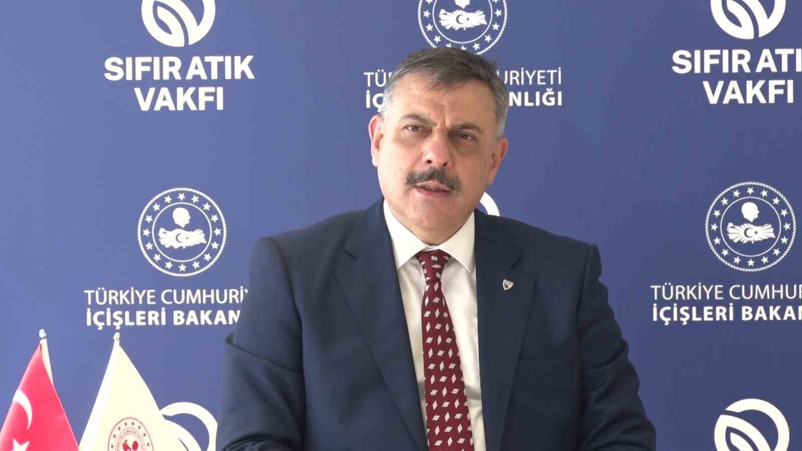 İçişleri Bakanı Çiftçi: "Sıfır atık konusunda Sıfır Atık Vakfımızla beraber iş ve güç birliği yapıyoruz" 15 icisleri bakani ciftci sifir atik konusunda sifir atik vakfimizla beraber is ve guc birligi mX4sEhyz