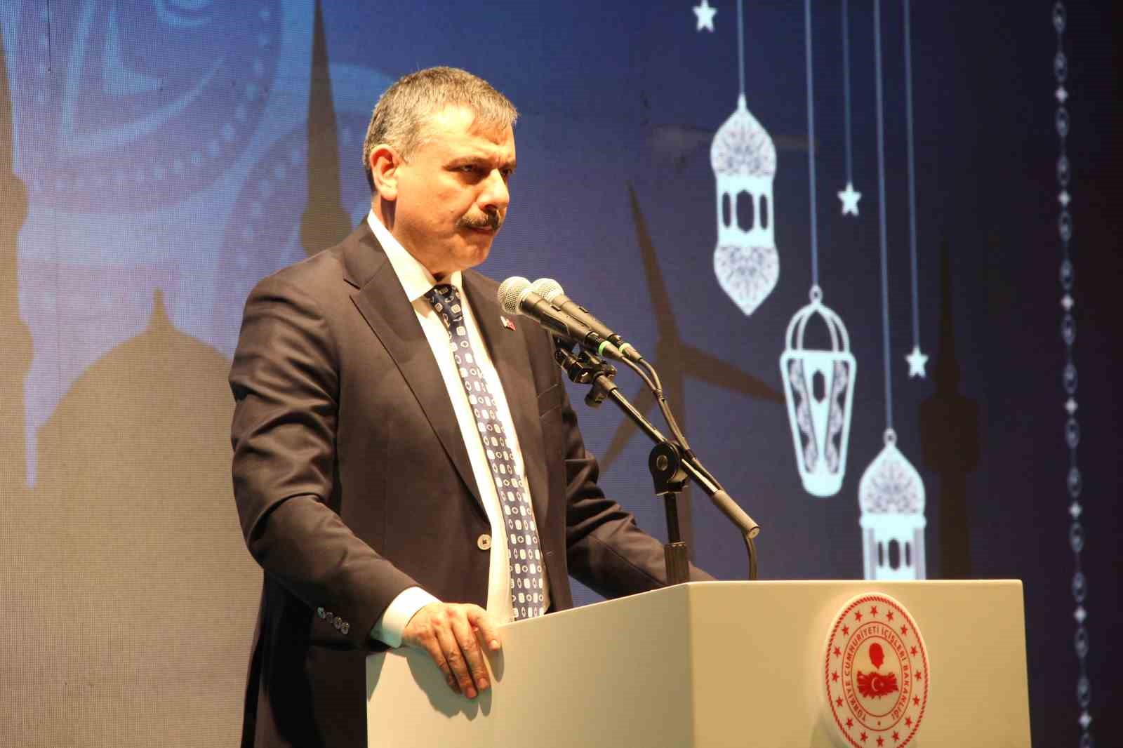 icisleri bakani ciftci sucu kaynaginda kurutacak stratejiler gelistirerek kararlilikla yolumuza devam edecegiz 0 ipayePqe