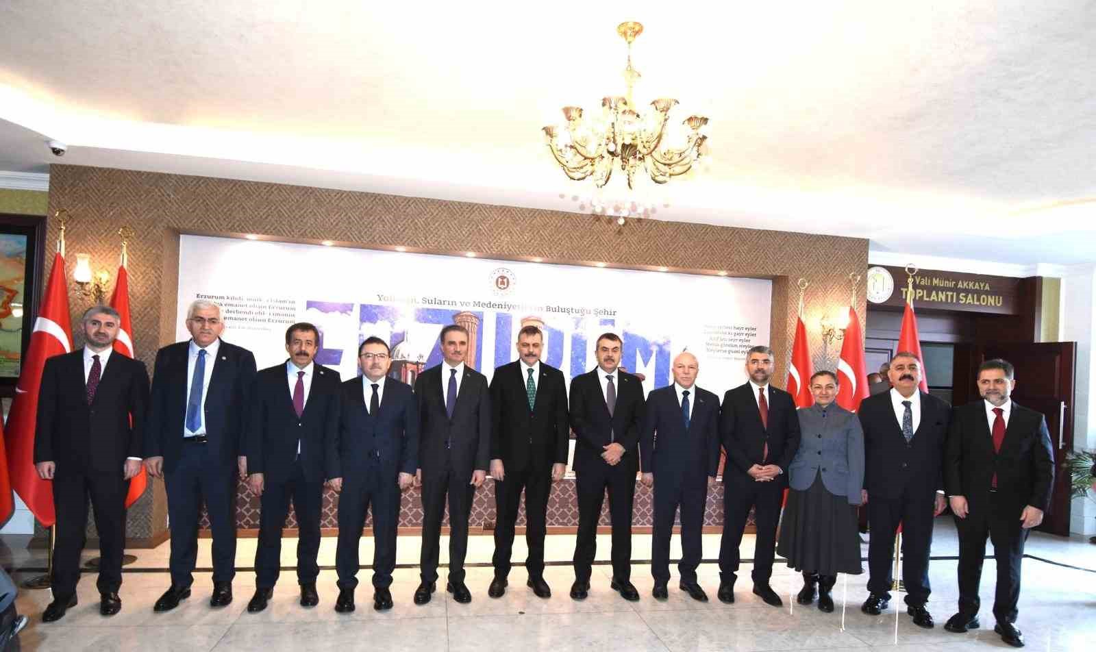 icisleri bakani ciftci ve milli egitim bakani tekin erzurumda 1 ZFkcMgyn