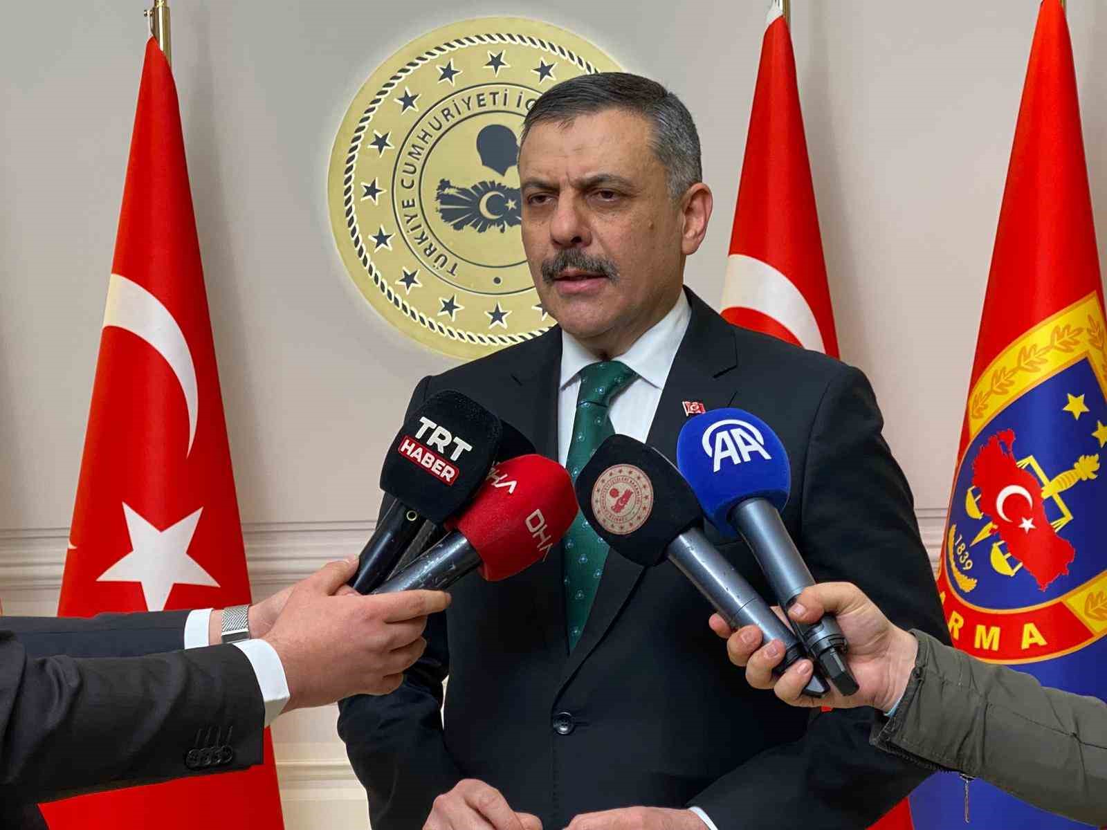 İçişleri Bakanı Çiftçi’den araç içi multimedya sistemleriyle ilgili açıklama: "Orijinalinde olmayan ilaveler yapılması durumunda 21 bin lira ceza öngörülüyor" 6 icisleri bakani ciftciden arac ici multimedya sistemleriyle ilgili aciklama orijinalinde olmayan ilaveler yapilmasi durumunda SE5GpuYq