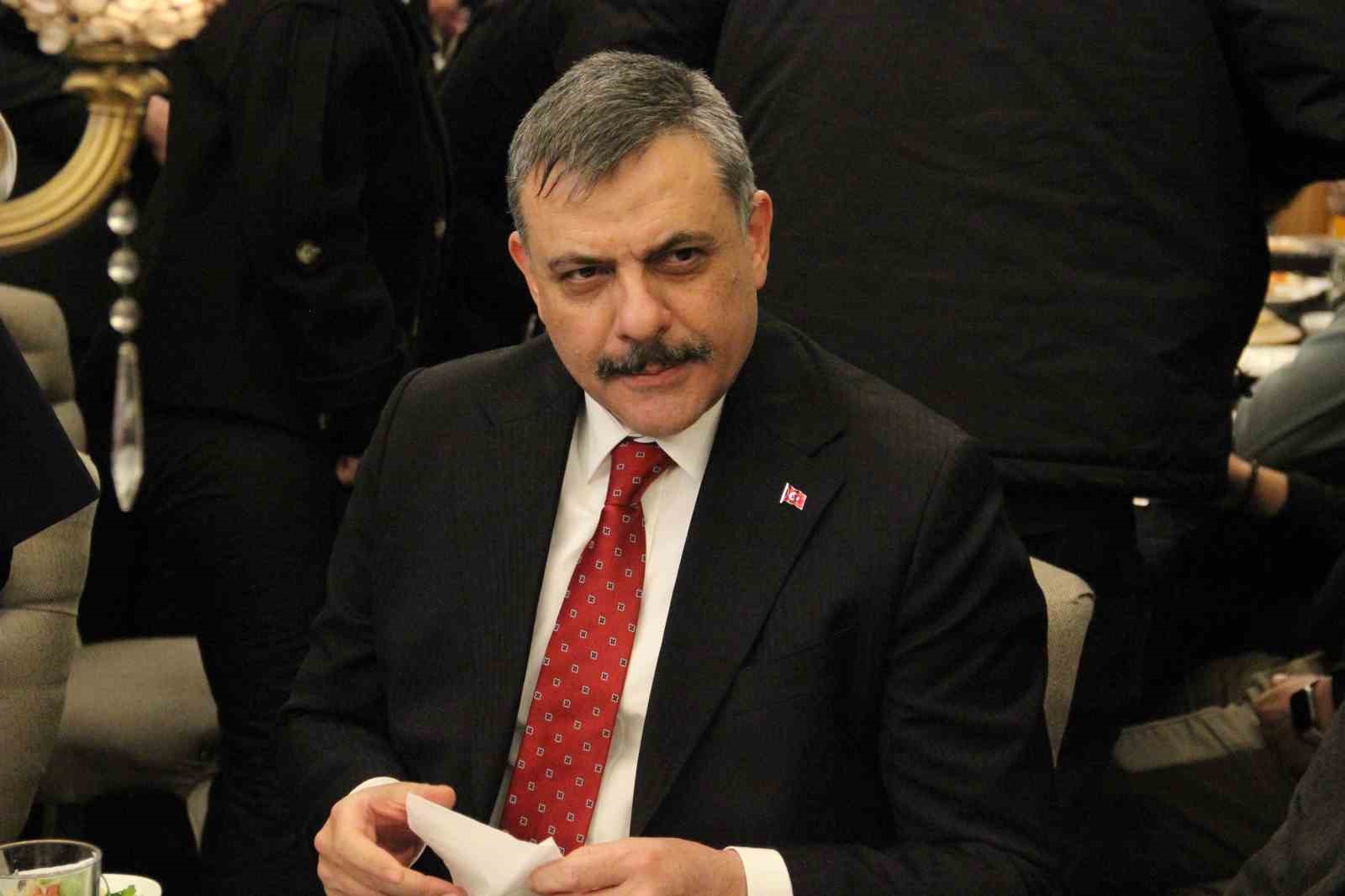 icisleri bakani mustafa ciftci corumda nikah sahidi oldu 2 IJ3Yj5RK