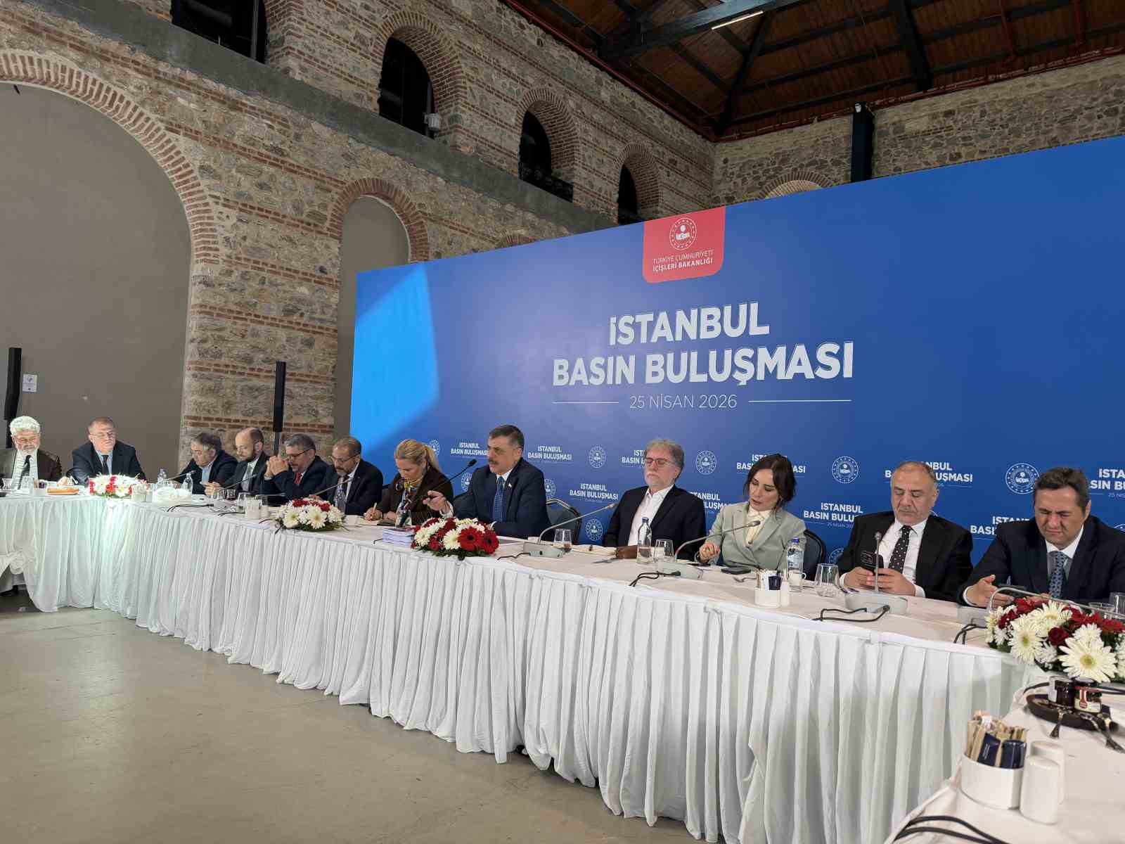 İçişleri Bakanı Mustafa Çiftçi: "Son 23 yıldaki cinayetlerin yüzde 97.2’si aydınlatıldı" 6 icisleri bakani mustafa ciftci son 23 yildaki cinayetlerin yuzde 972si aydinlatildi 2 Y3faDjZR