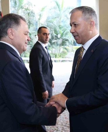 icisleri-bakani-yerlikaya-misirda-FJA4Ds7P.jpg