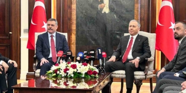 icisleri-bakanliginda-devir-teslim-toreni-yeni-bakan-ciftci-gorevi-yerlikayadan-devraldi-1pniyN9m.jpg