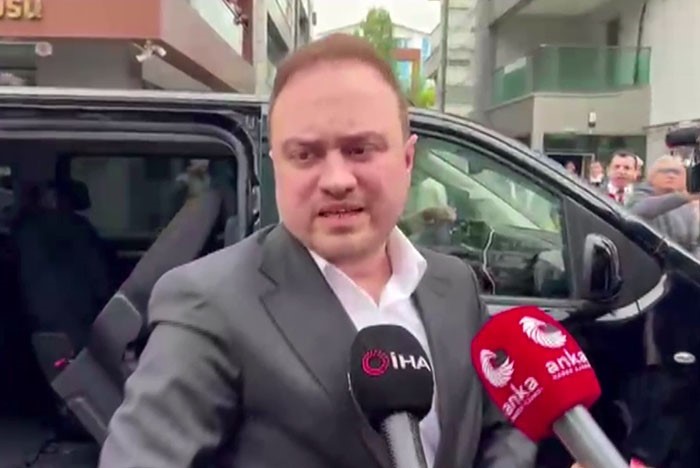 icra heyeti gorevlendirmeyi teblig icin kilicdaroglunun ofisine geldi 0 umOngmje