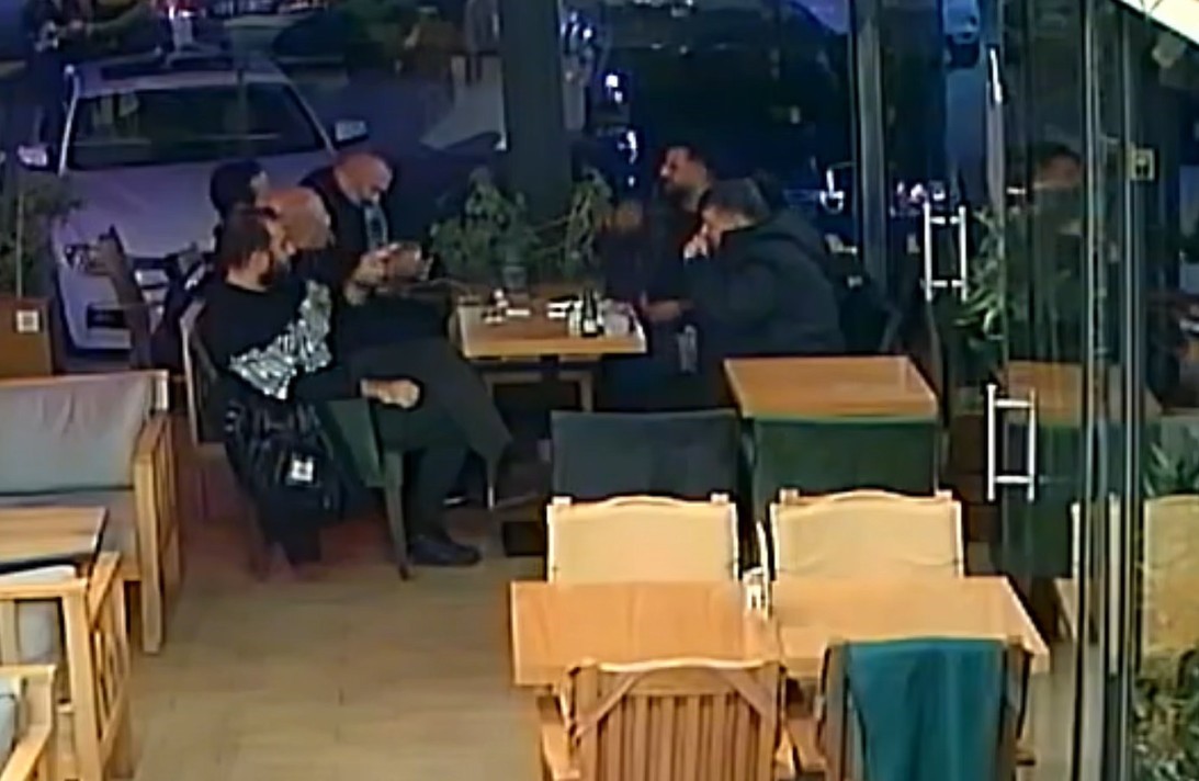 ictigi cay nefes borusuna kacan genci heimlich manevrasi kurtardi 0