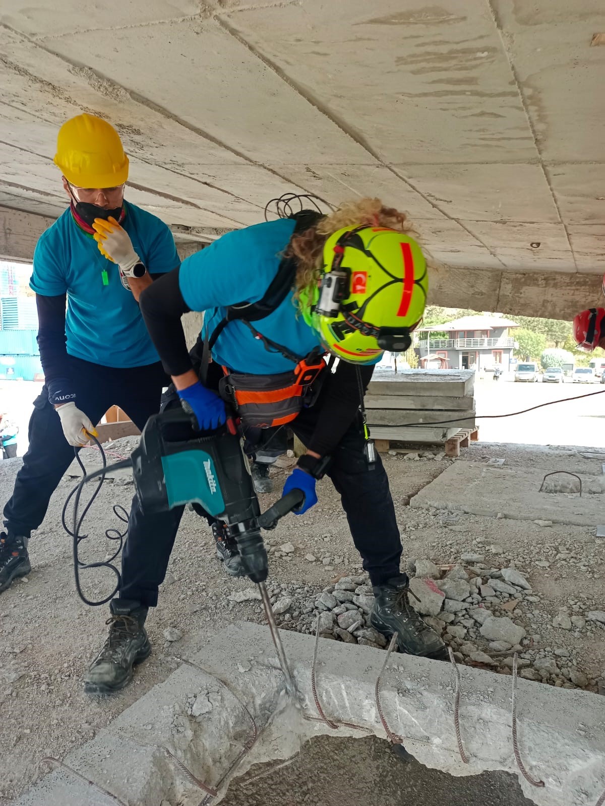 ida sar gazzede arama kurtarma faaliyetleri icin gonullu oluyor 3 gkHNgUwK