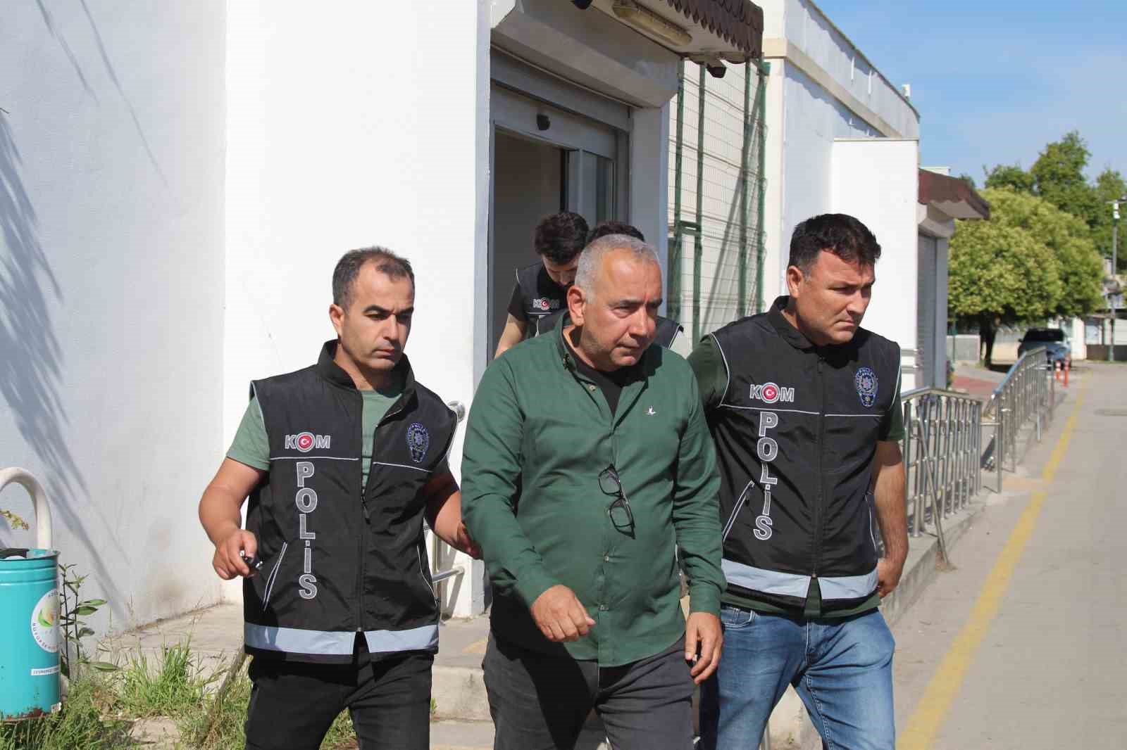iddianameye gore baskan tekin kocasini cantacisi yapmis 0 1vIlK3r1