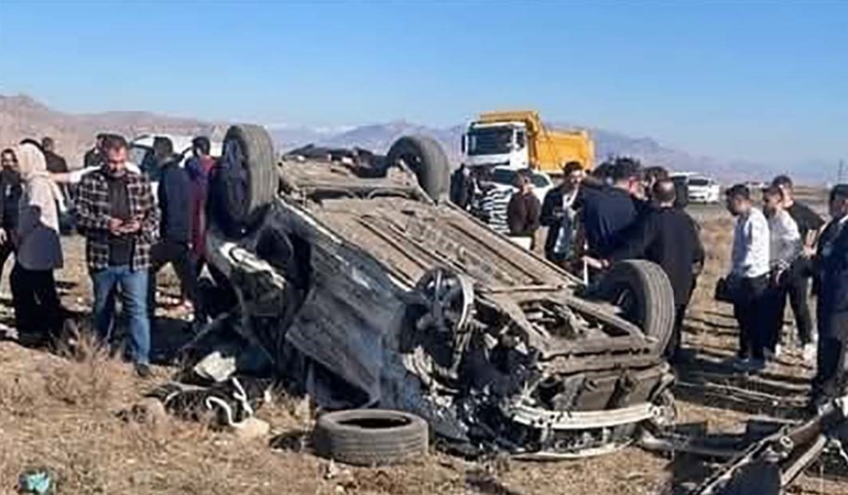 idil-cizre-kara-yolunda-kaza-8-yarali-VQq8ELyF.jpg