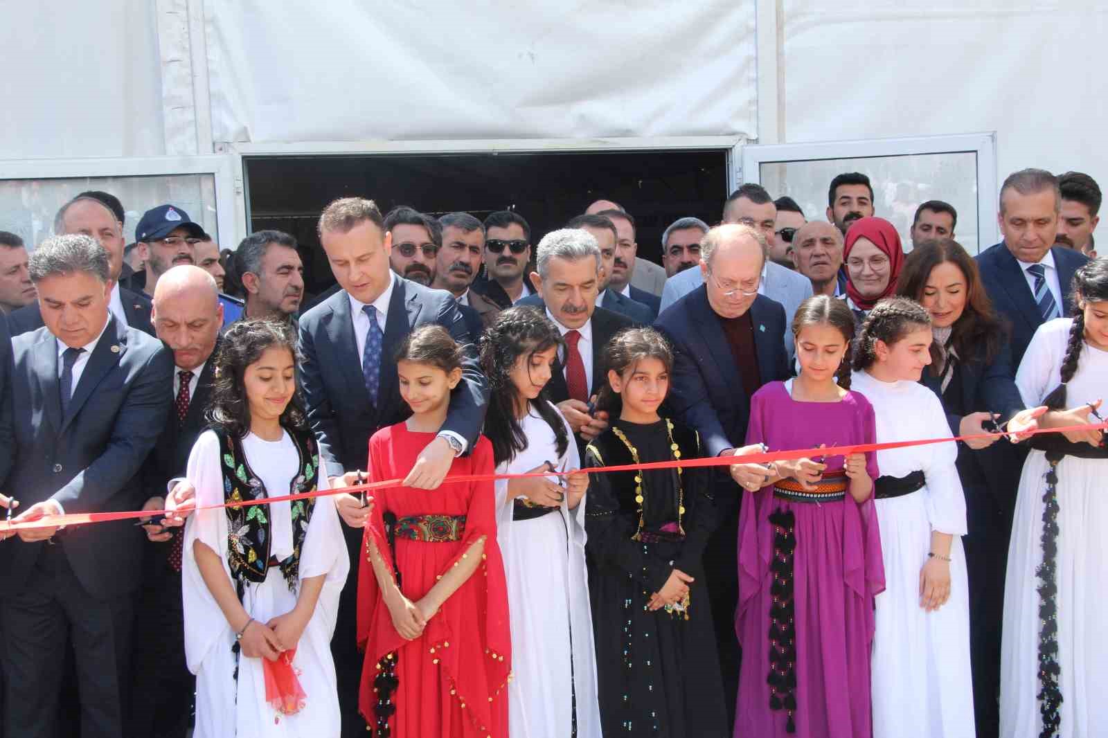 idil kitap fuari ve kultur soleni basladi 5 YwC5IqfE