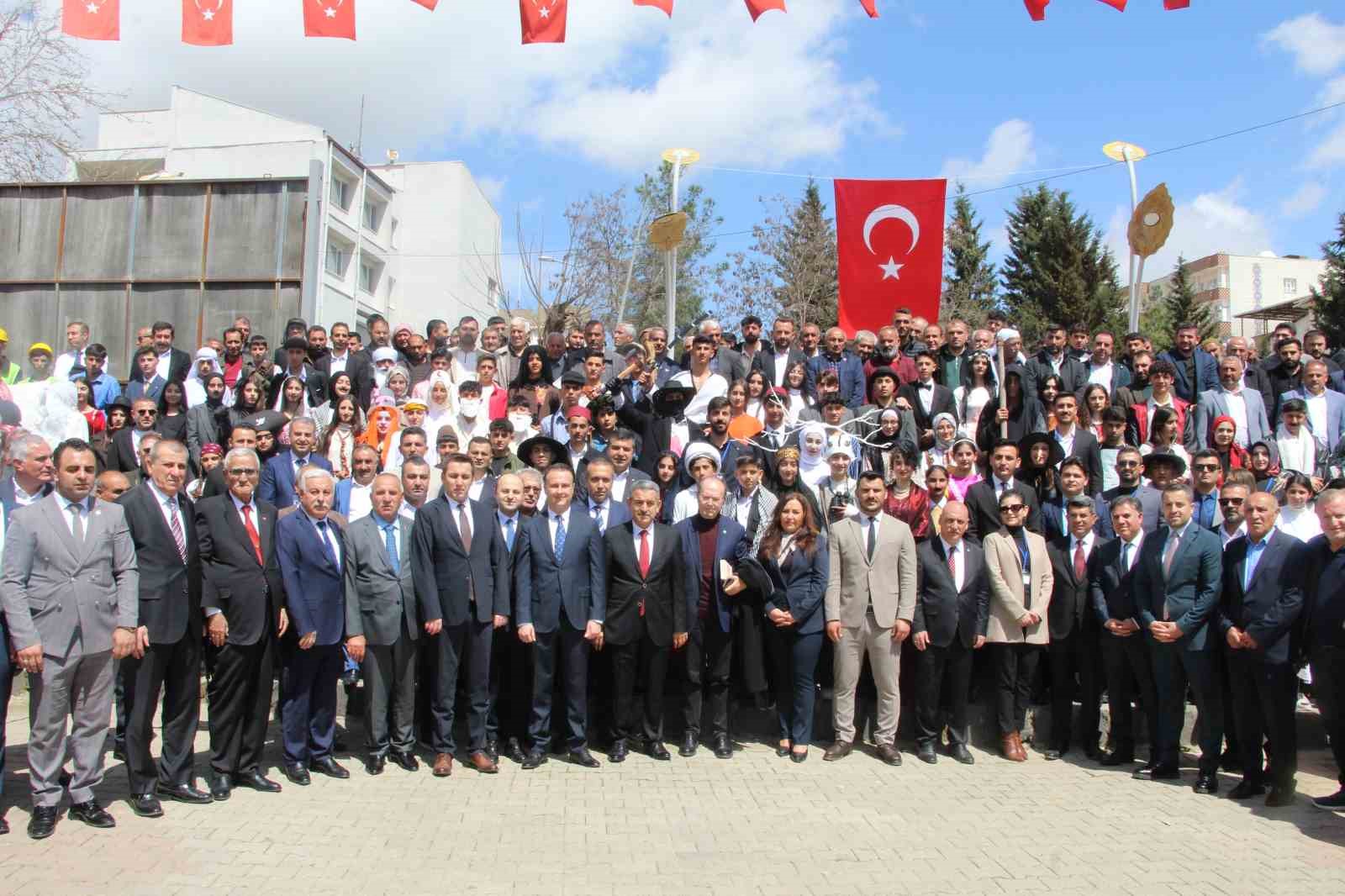 idil kitap fuari ve kultur soleni basladi 6 jIbu5i3E
