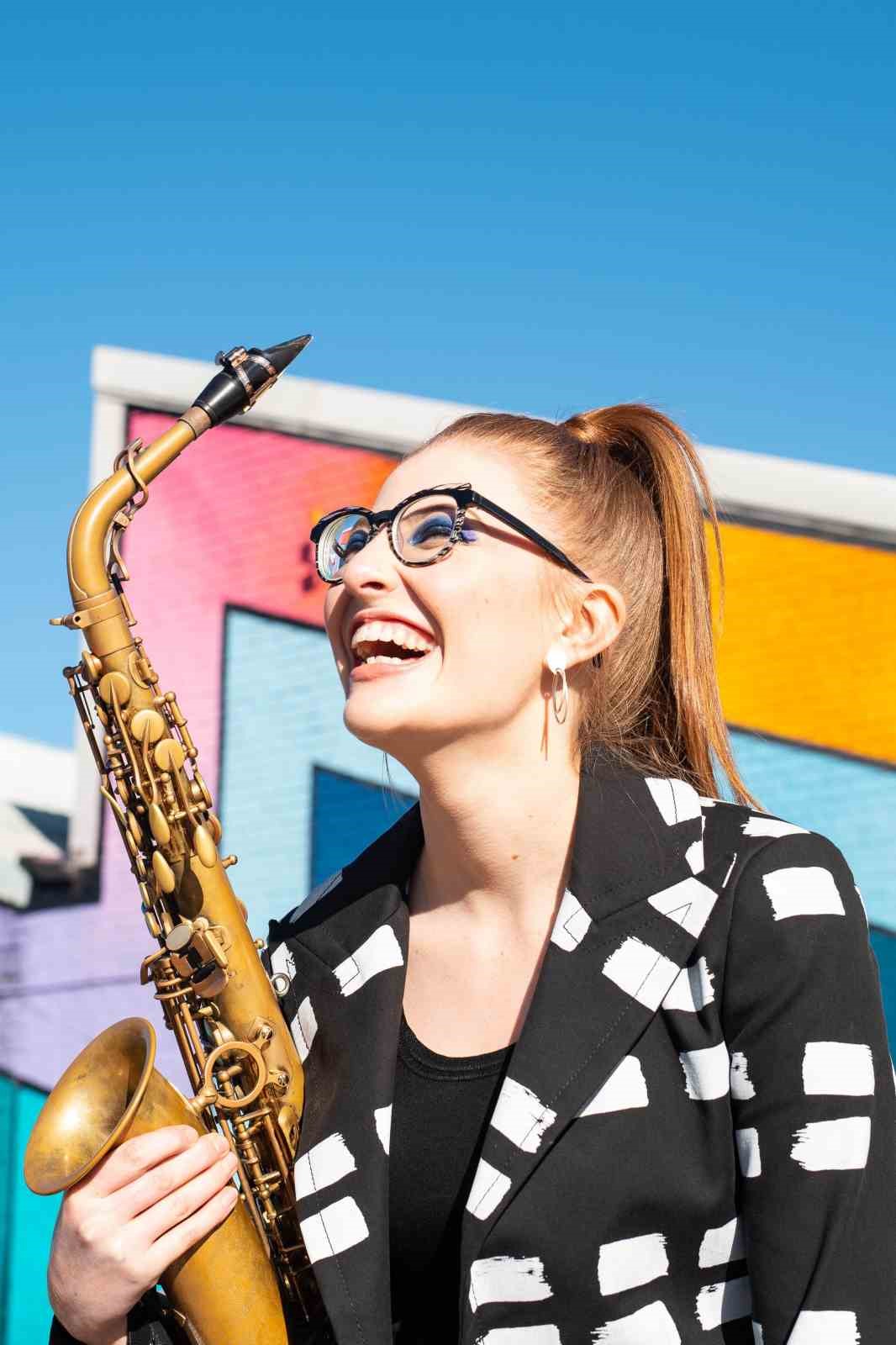 idso denizbank konserlerinde nil venditti ve jess gillam bulusmasi 2 ScWOWeFW