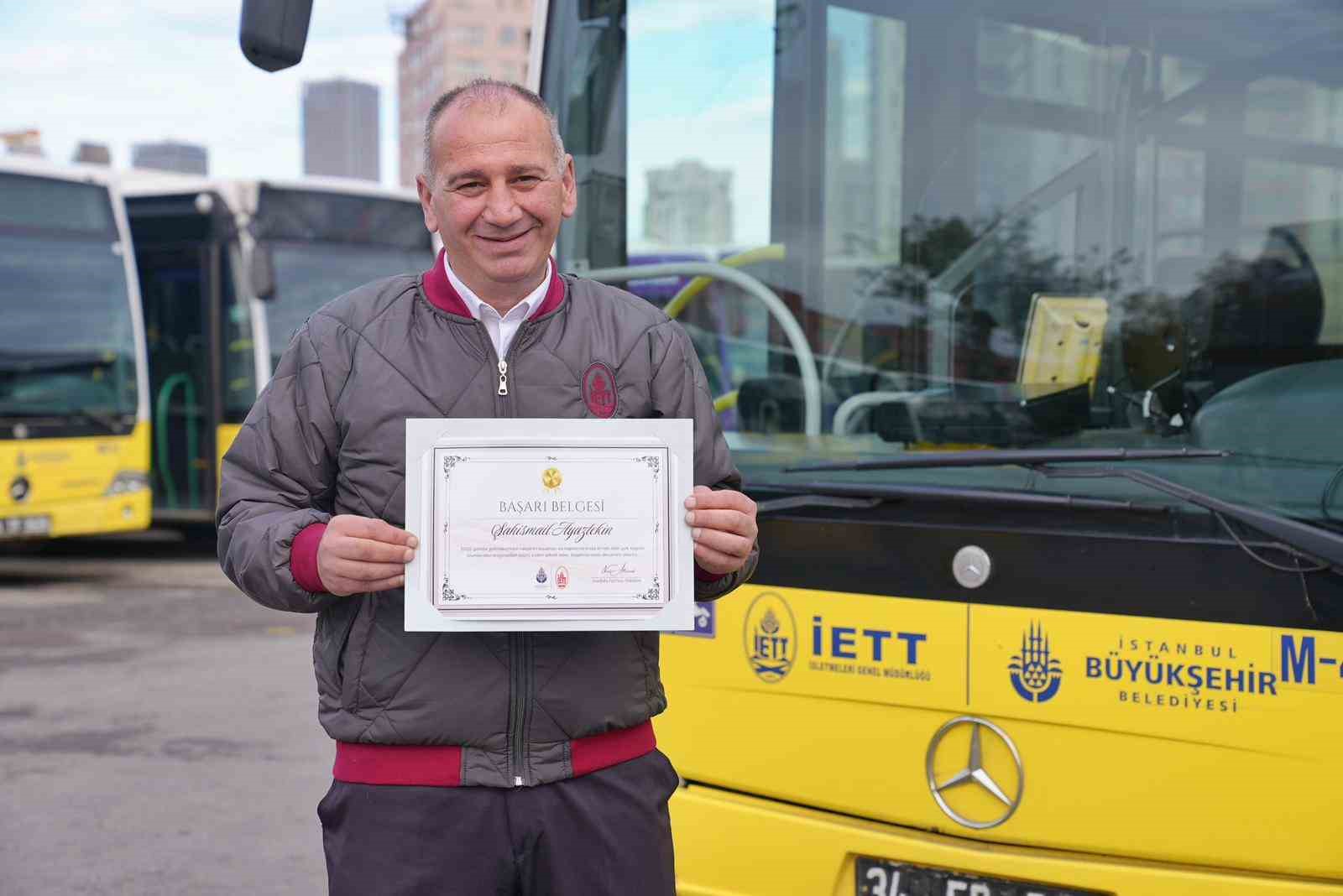 iett kaptanindan ogretmenler gununde duygusal jest 3 TCFAP5p6