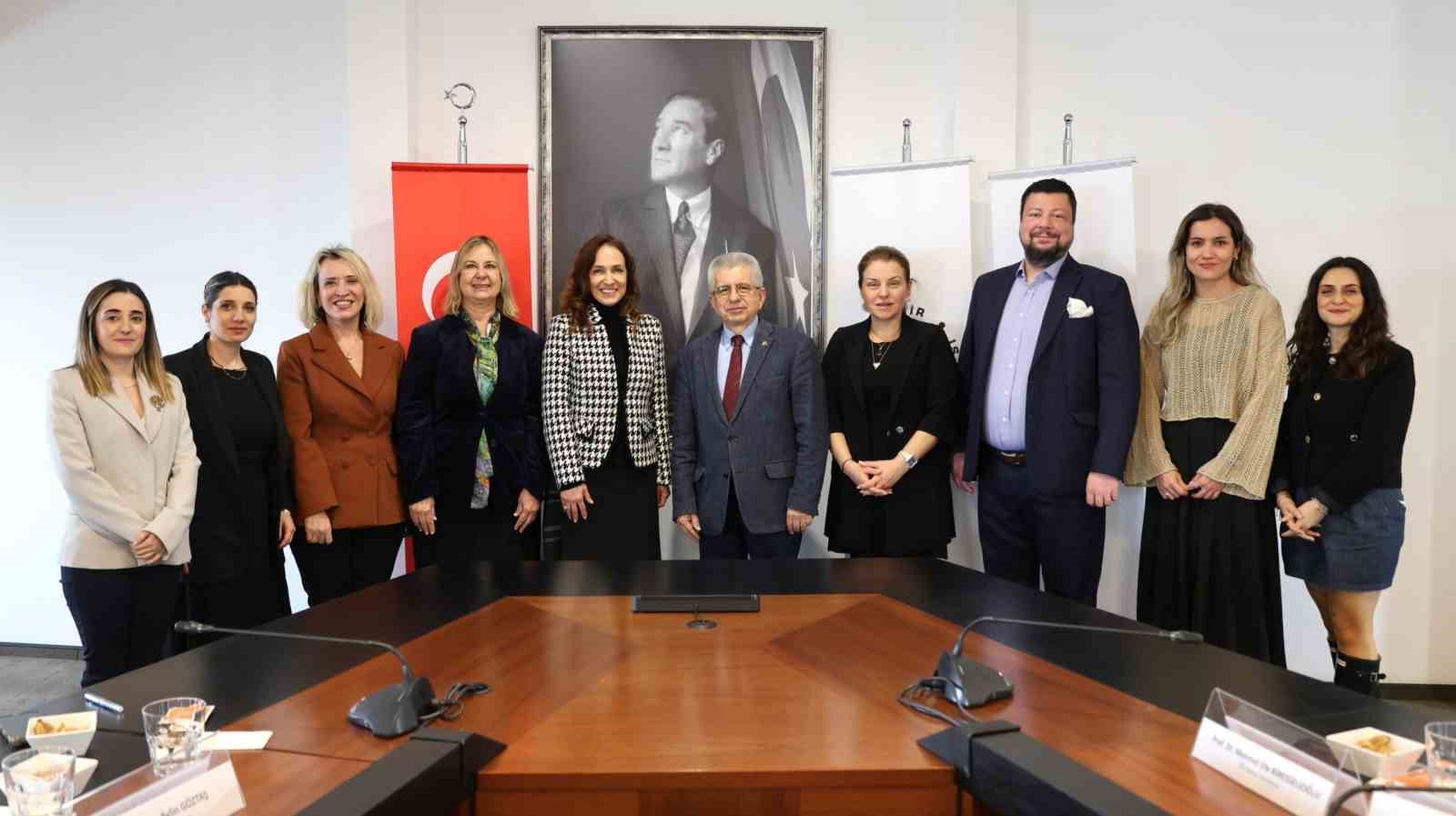 ieu ile karsiyaka bulustu kazanan cocuklar oldu 1 cLXukIOM