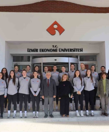 ieu-set-vermeden-sampiyon-oldu-RH5IN2if.jpg