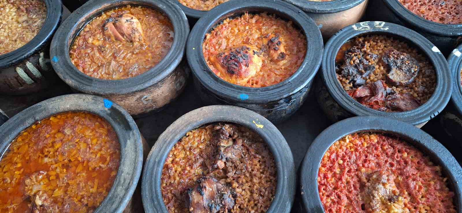 iftar sofralarinin vaz gecilmez lezzeti 8 saatte pisiyor davul sesini duyan firinlara kosuyor 2 ARH5WTP6