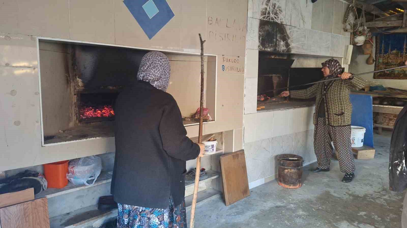 iftar sofralarinin vaz gecilmez lezzeti 8 saatte pisiyor davul sesini duyan firinlara kosuyor 7 5u1YFaX9