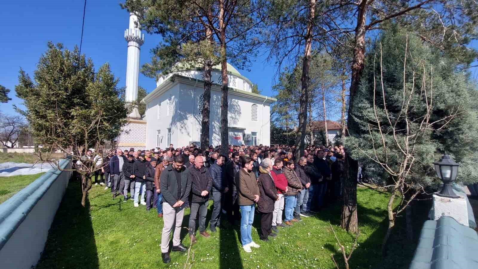 iftar vakti kazada hayatini kaybeden genc son yolculuguna ugurlandi 4