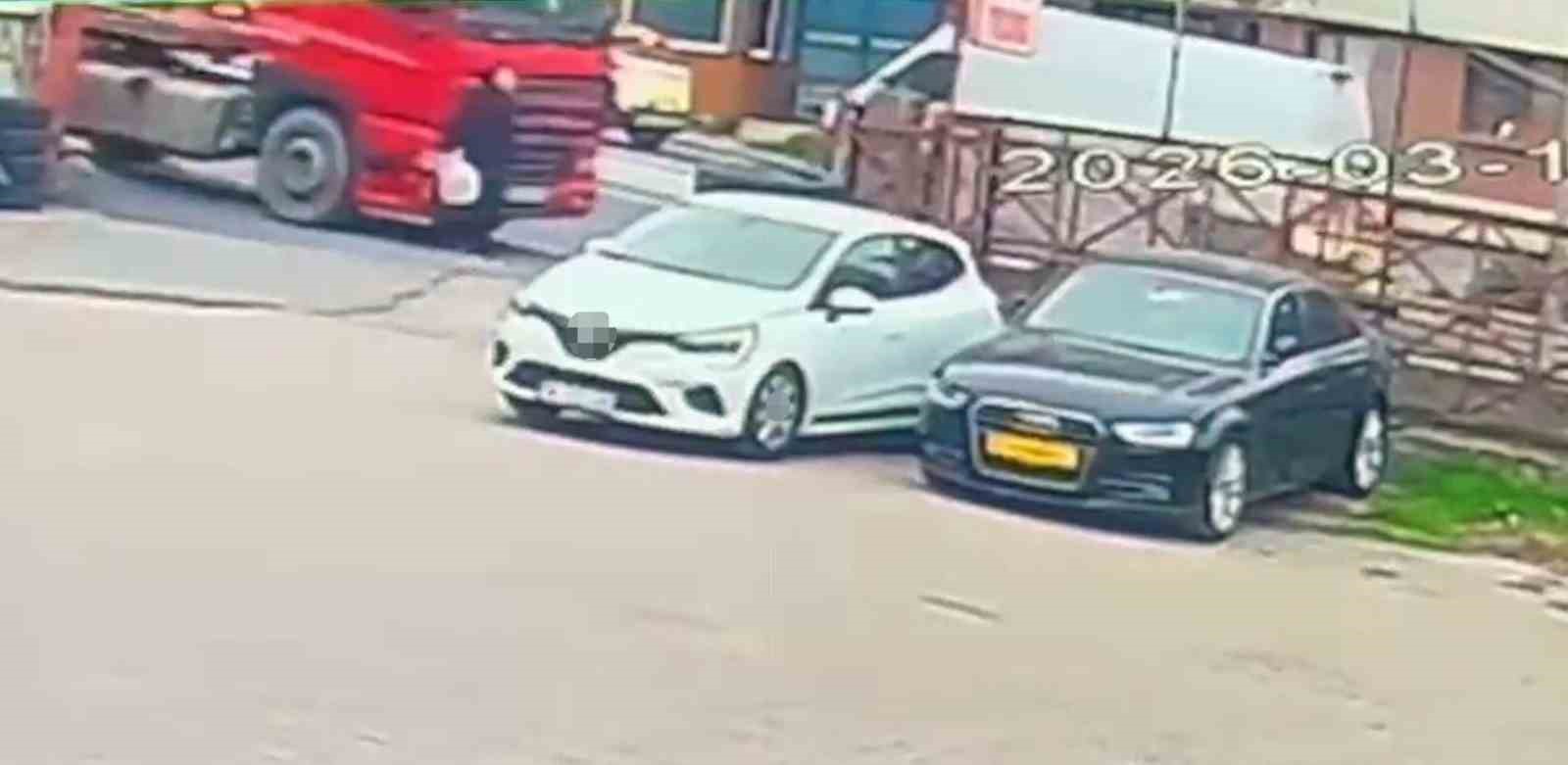 iftarlik ekmek alip evine giden adama tir carpti 1 wbS9bVON