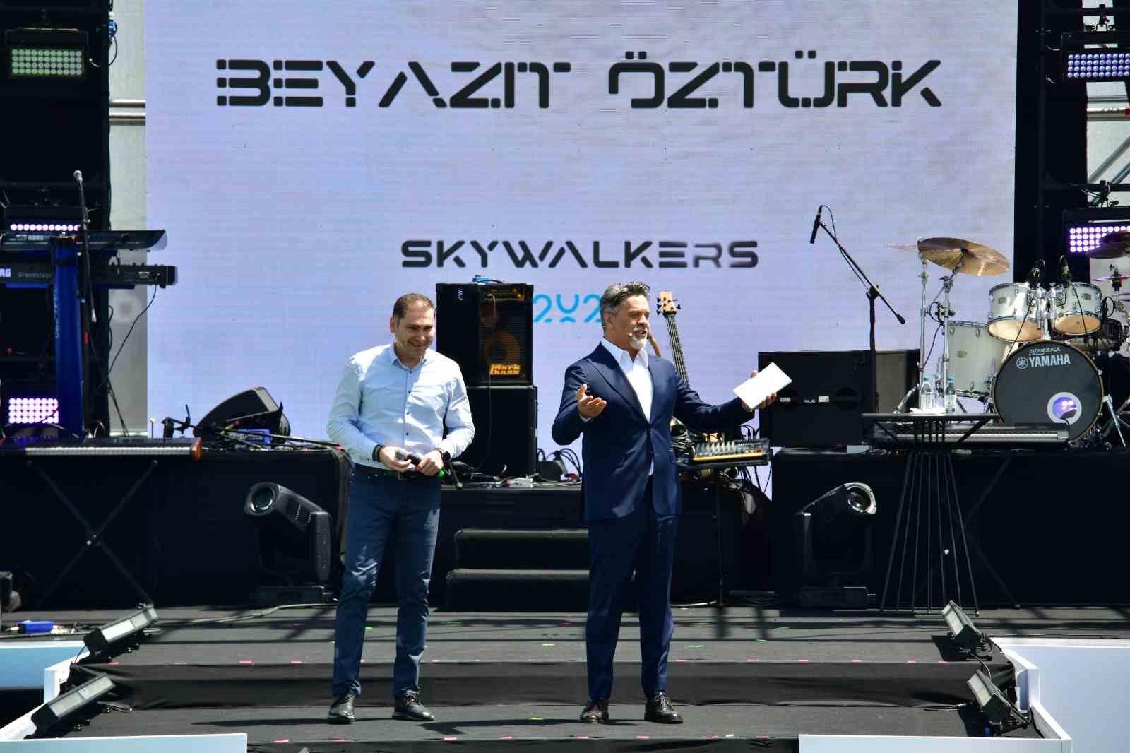 İGA İstanbul Havalimanında büyük aile buluşması: İGA çalışanları Skywalkers’ta 4 iga istanbul havalimaninda buyuk aile bulusmasi iga calisanlari skywalkersta 0 482ge2pr