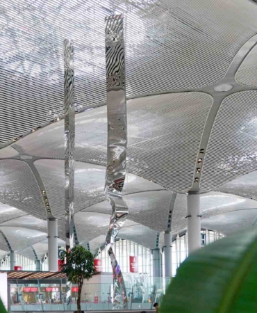 iga-istanbul-havalimaninin-simge-heykelinin-uretim-seruveni-fotograflarla-sergilendi-fXggAyHi.jpg
