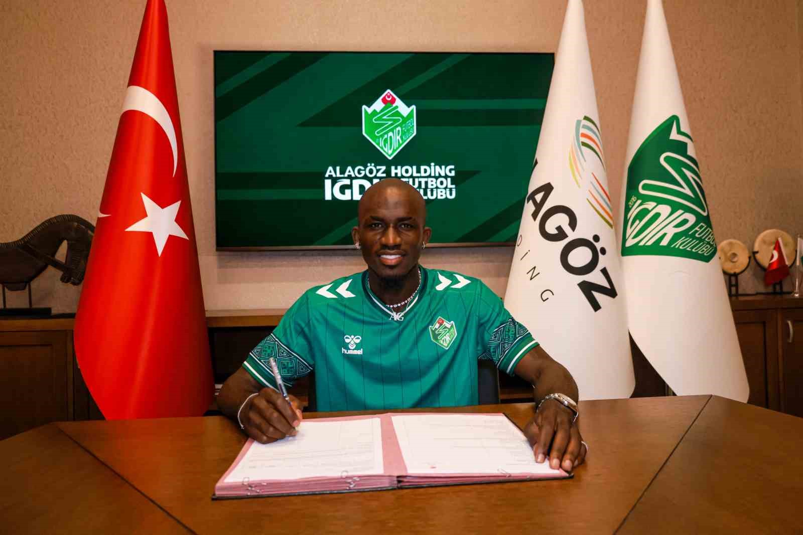 Iğdır FK, Felix Afena-Gyan’ı kadrosuna kattı 5 igdir fk felix afena gyani kadrosuna katti 1
