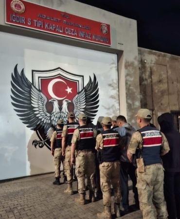 igdirda-11-duzensiz-gocmen-ve-5-organizator-yakalandi-Xql1DCFM.jpg